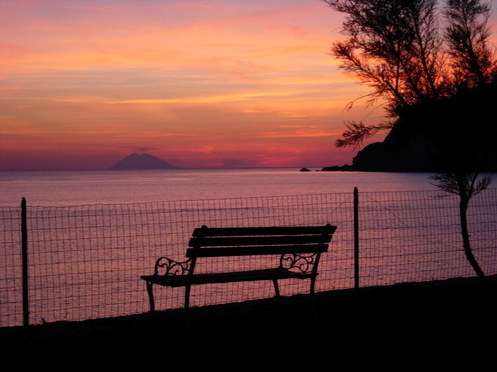 Le Casette Sul Mare Capo Vaticano Exterior foto