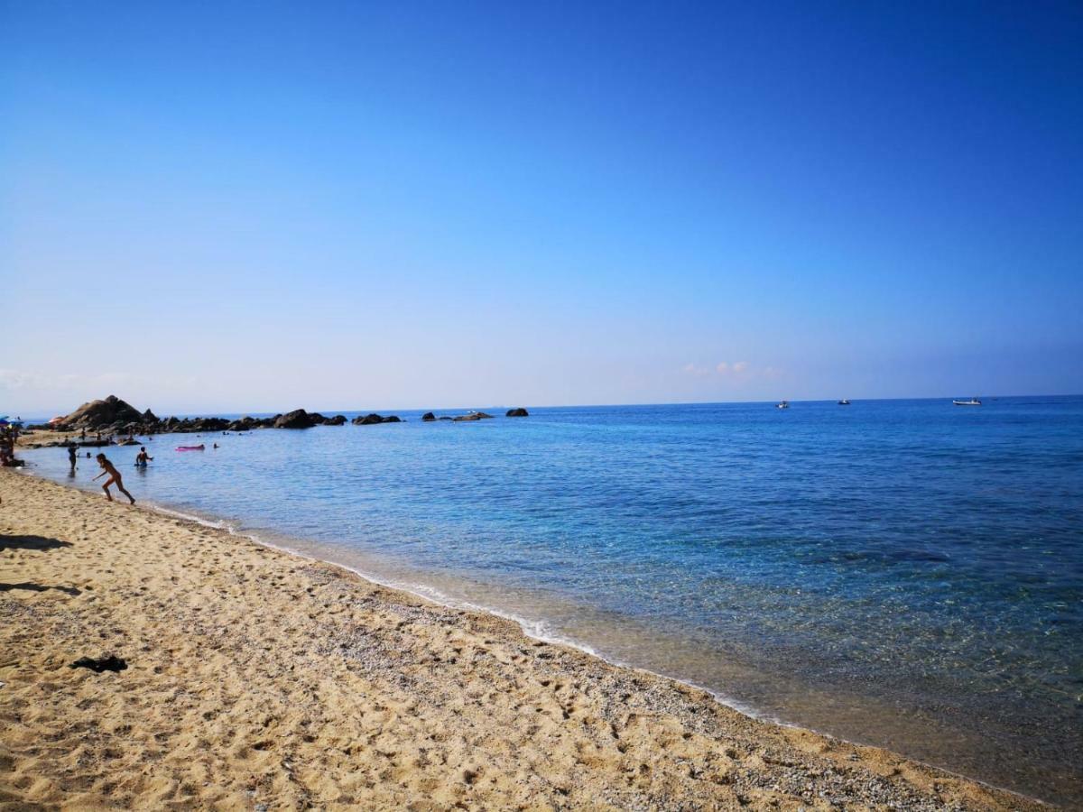 Le Casette Sul Mare Capo Vaticano Exterior foto